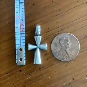 Medium James Avery St. Theresa cross RARE
